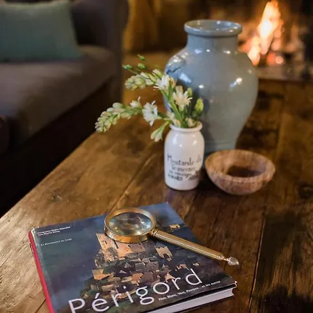 Château La Carrière Saint-Cyprien (Dordogne)